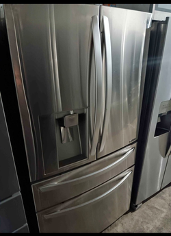 Stainless Steel LG French Door Fridge with IceMaker