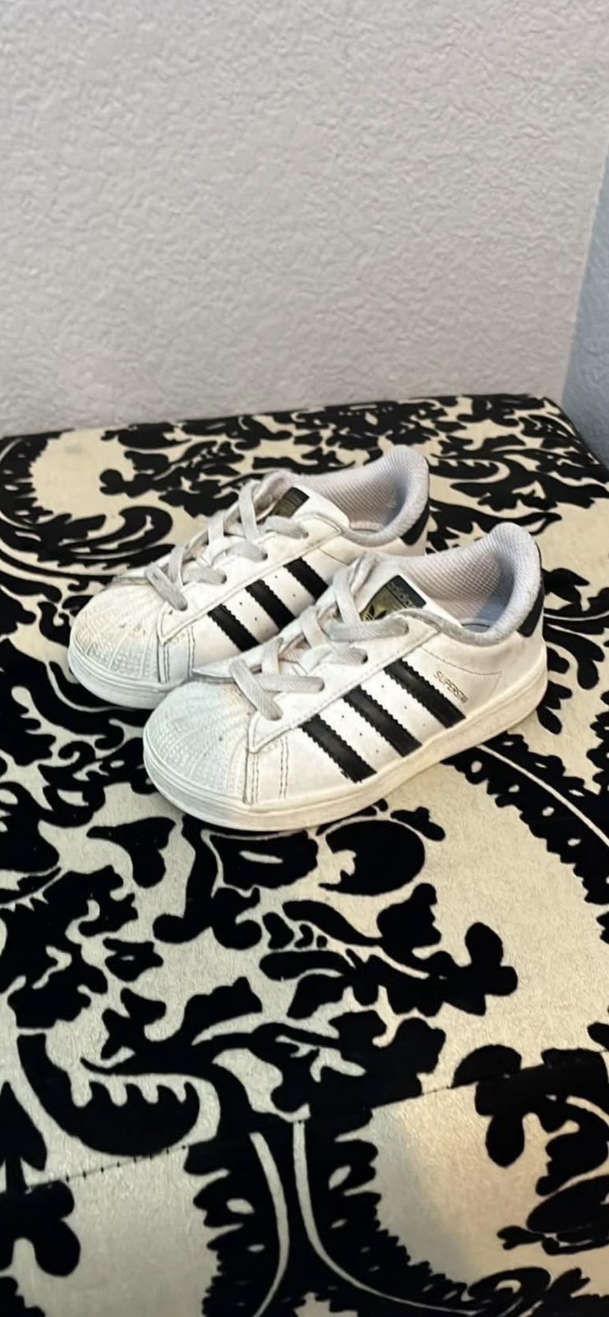 Adidas Superstar White Black Toddler Size 7.5k