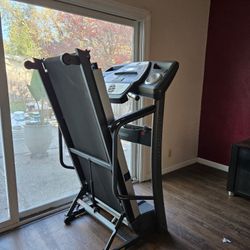 Treadmill 