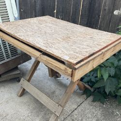 Cute Small Wooden Table With Pull Out