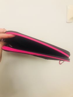 Puma tablet case in excellent condition