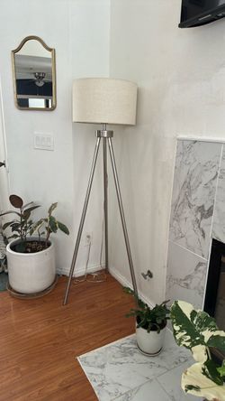 Floor lamp.