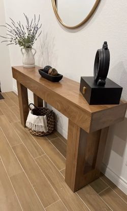 Mesa de entrada (nueva en su caja)