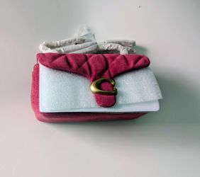 COACH. DK. FUSHIA SUEDE NEW3