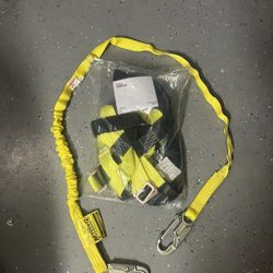 Fall Protection Harness w/6’ Lanyard