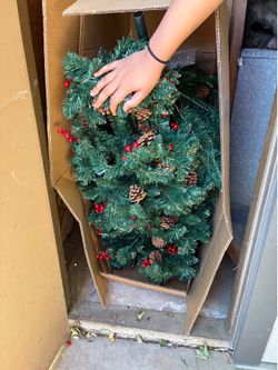 6 ft Artificial Christmas Tree
