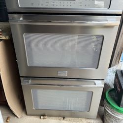 Frigidaire double oven FET3085KFB