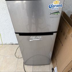 Mini fridge