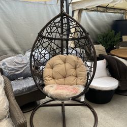 Wicker Egg Swing