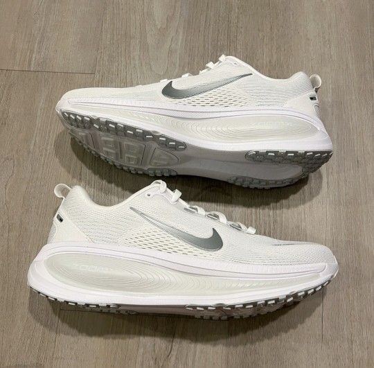 Nike Vomero 18 Size 10