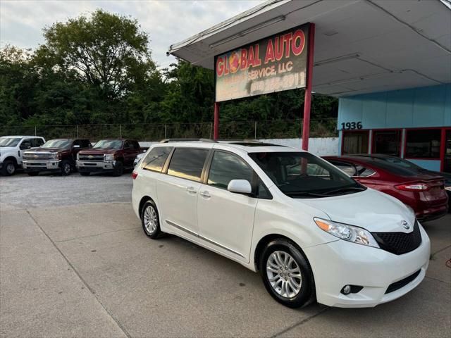 2016 Toyota Sienna