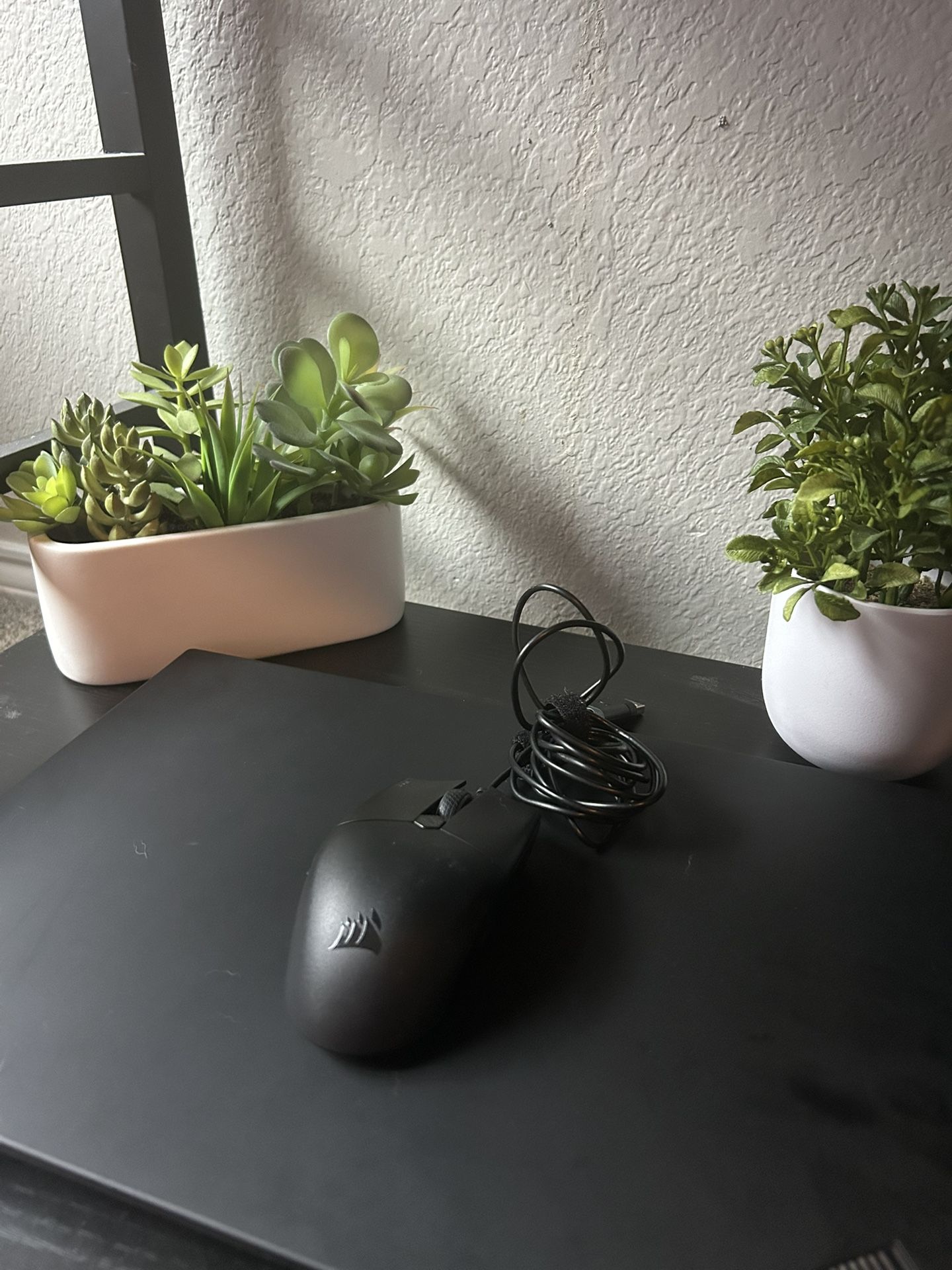 Corsair KATAR Lightweight Gaming Mouse