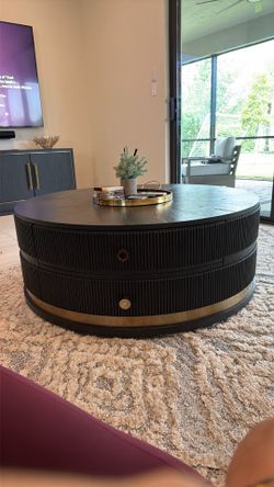 Modern Round Coffee Table with Hidden Storage – Excellent Condition