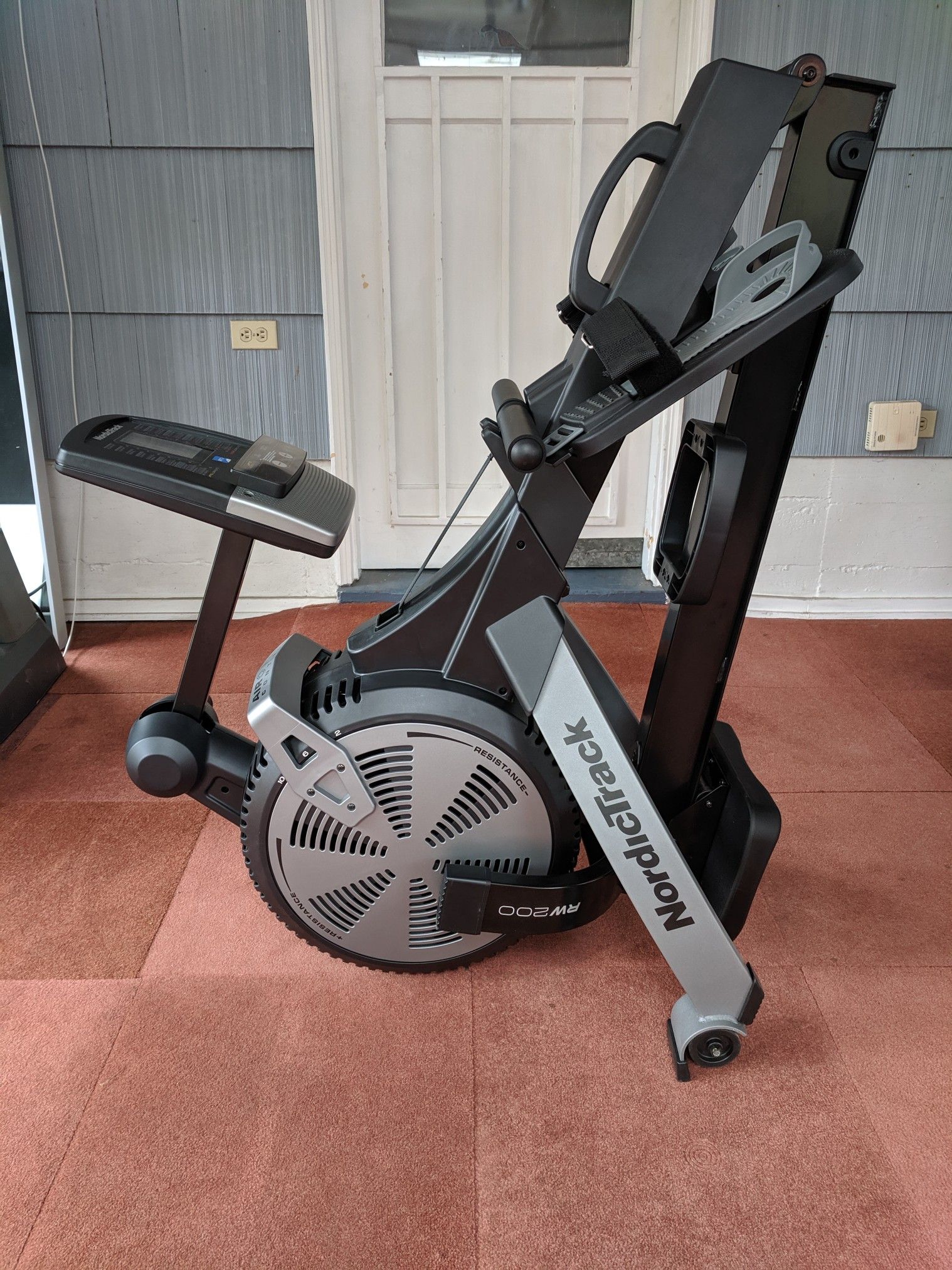 NordicTrack RW200 Rower Machine Like New! for Sale in WA