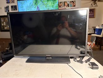 Westinghouse Digital 32” TV model uw32s3pw