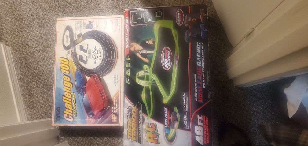 2 Race car Track sets