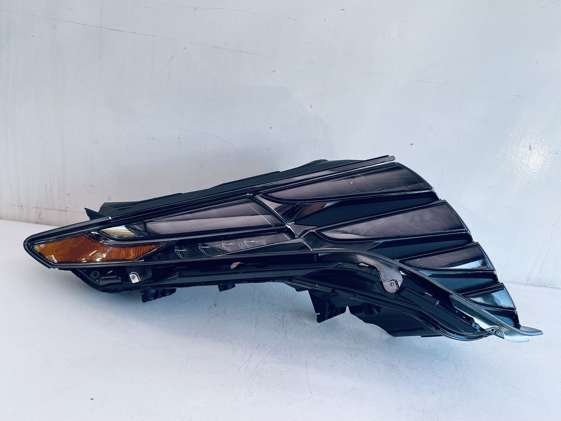 2022-2024 HYUNDAI TUCSON RIGHT PASSENGER SIDE HEADLIGHT LED REFLECTOR OEM