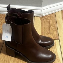 Time and True Women's Faux Leather Chelsea Boots