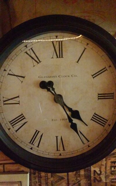 Beautiful Wall Clock, Glenmont Clock Company Est. 1908