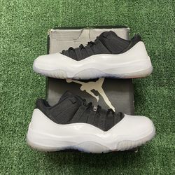Jordan Tuxedo 11 Lows size 8.5 VNDS