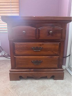 Wooden 3-Drawer Nightstand