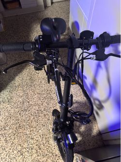 Maxshot ebike and Qlaway E scooter