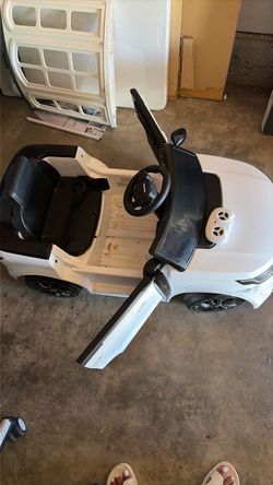 Toy car