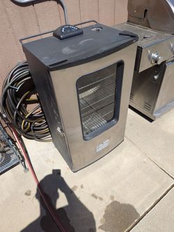Masterbuilt electric smoker