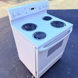 GE® 30" Free-Standing Electric Range  