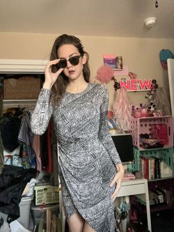 BEBÉ medium Dress