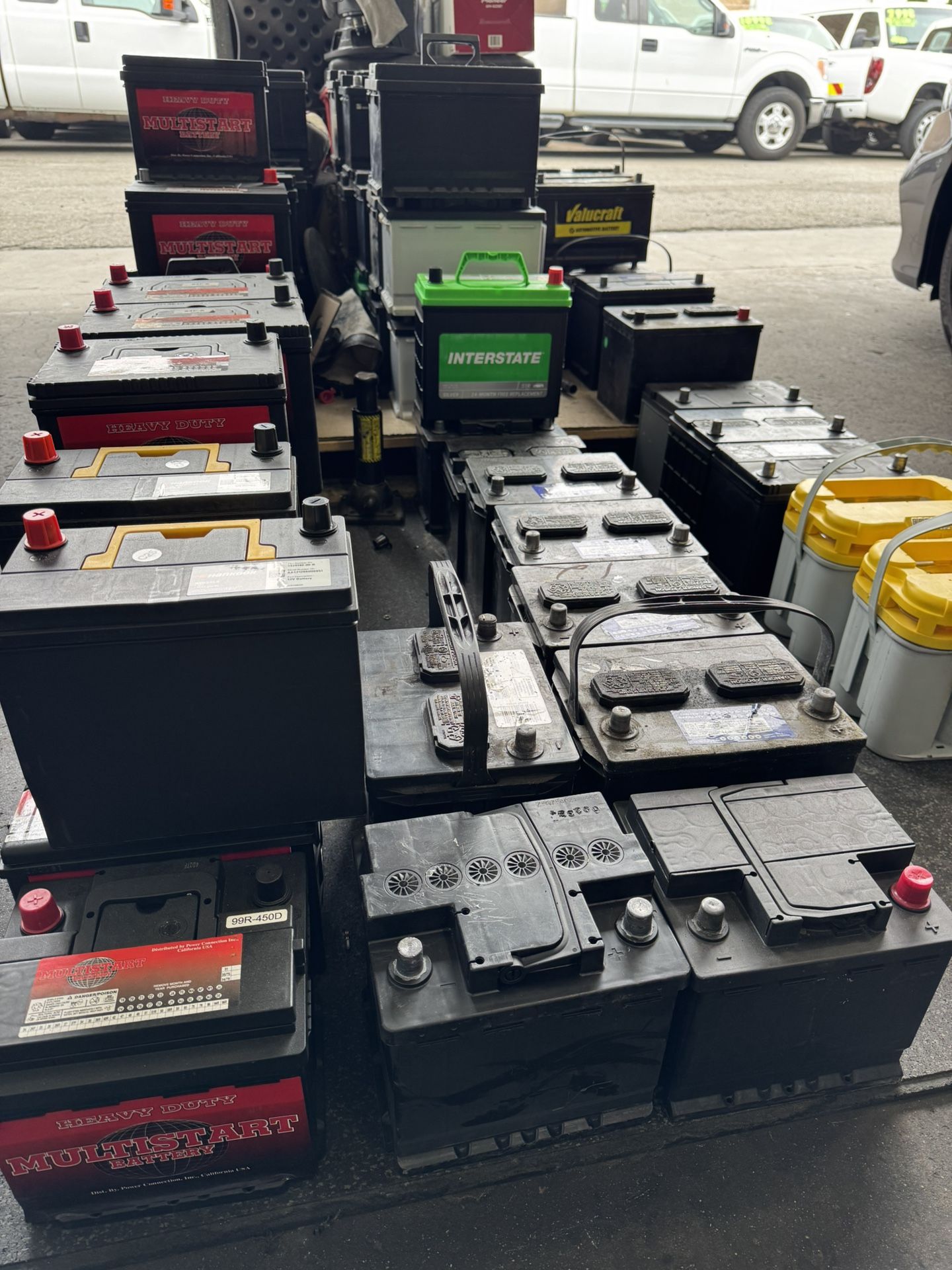 GROUP SIZE 24 24F 24R H5 27 34 78 65 48 49 47 H6 H7 51r 94r 86 H8 H9 Truck SUV And Vans. Car battery with Warranty. $60 with core exchange All model