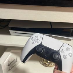 PS5 And Astro Bot And FNaF Help Wanted 2