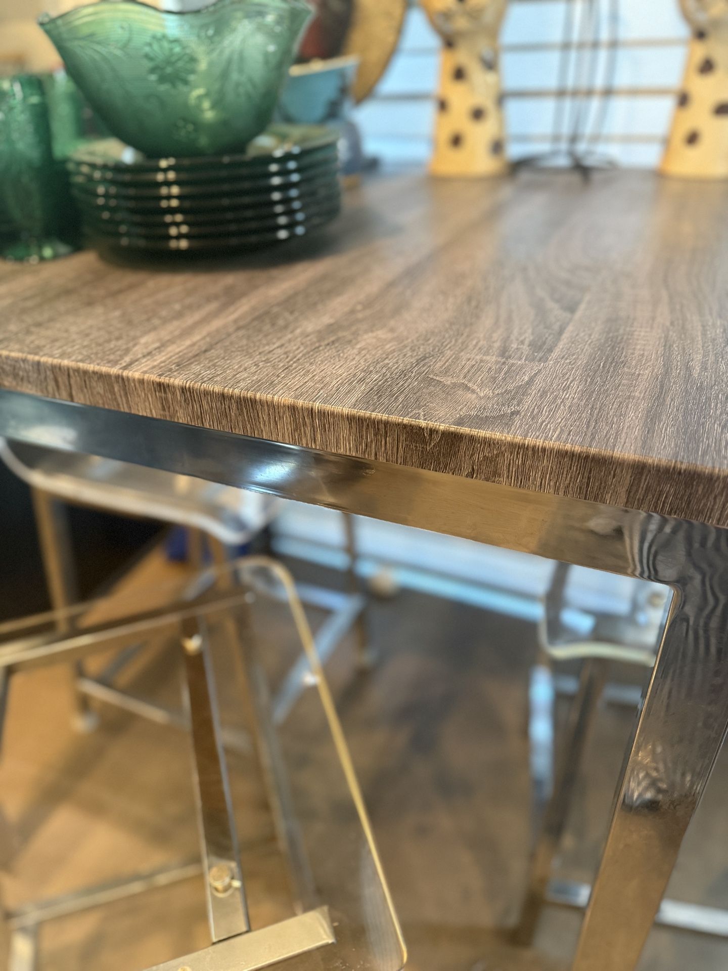 Small Breakfast Table W/3 Chairs