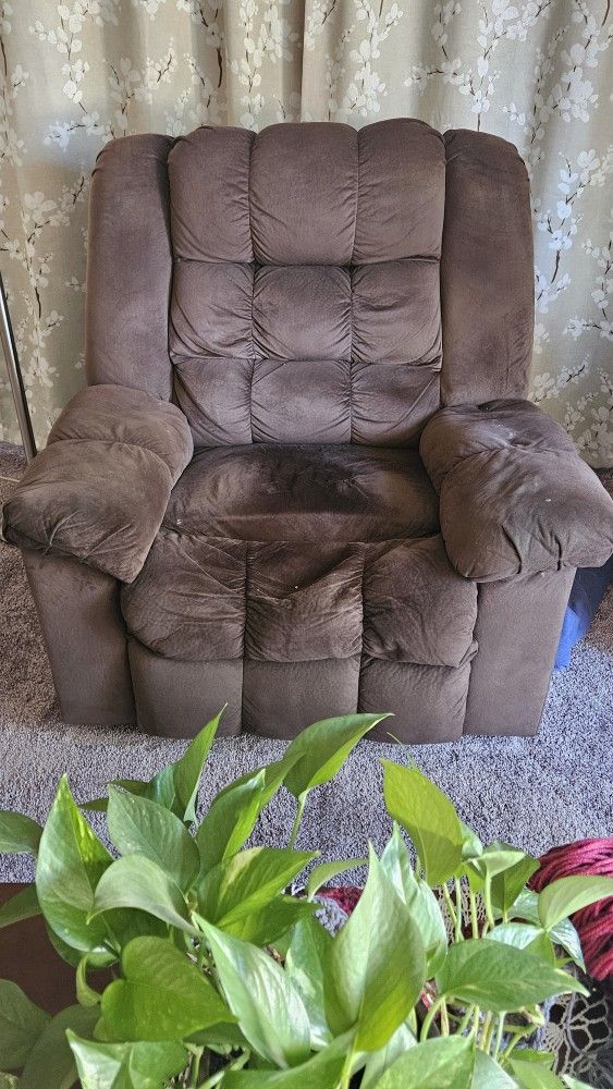 Manuel Recliner