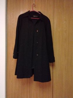 Woman's Coat Size 1X Black