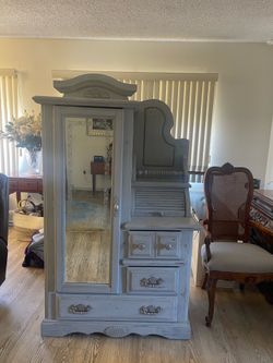 🎀 Vintage Distressed Armoire / Wardrobe / Storage Cabinet – Solid & Unique