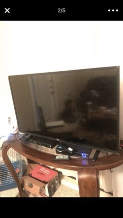 Almost new 49 inch tv