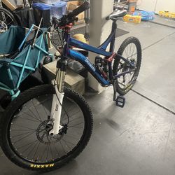 Specialized Mountain Bike