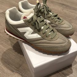 Men’s New Balance Sneakers