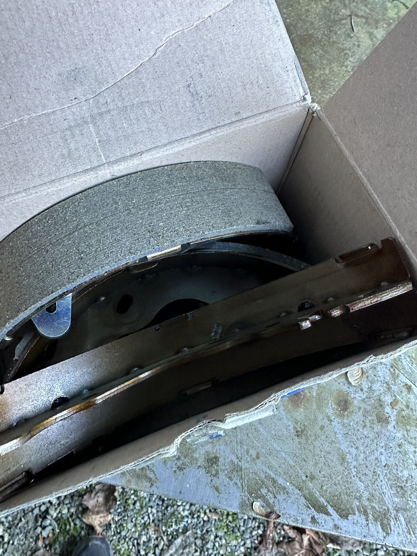 Hyundai 58305-2DF00 OEM Shoe Lining Kit-Rear Brake Part