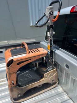 Multiquip-Mikasa MVH308GH Reversible Plate Compactor