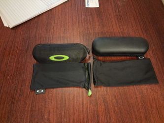 Oakley Sunglasses Cases and Pouches Set