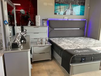 Beautiful 5Pc Bedroom Set On Sale Now Only $1799 Don’t Miss It Out