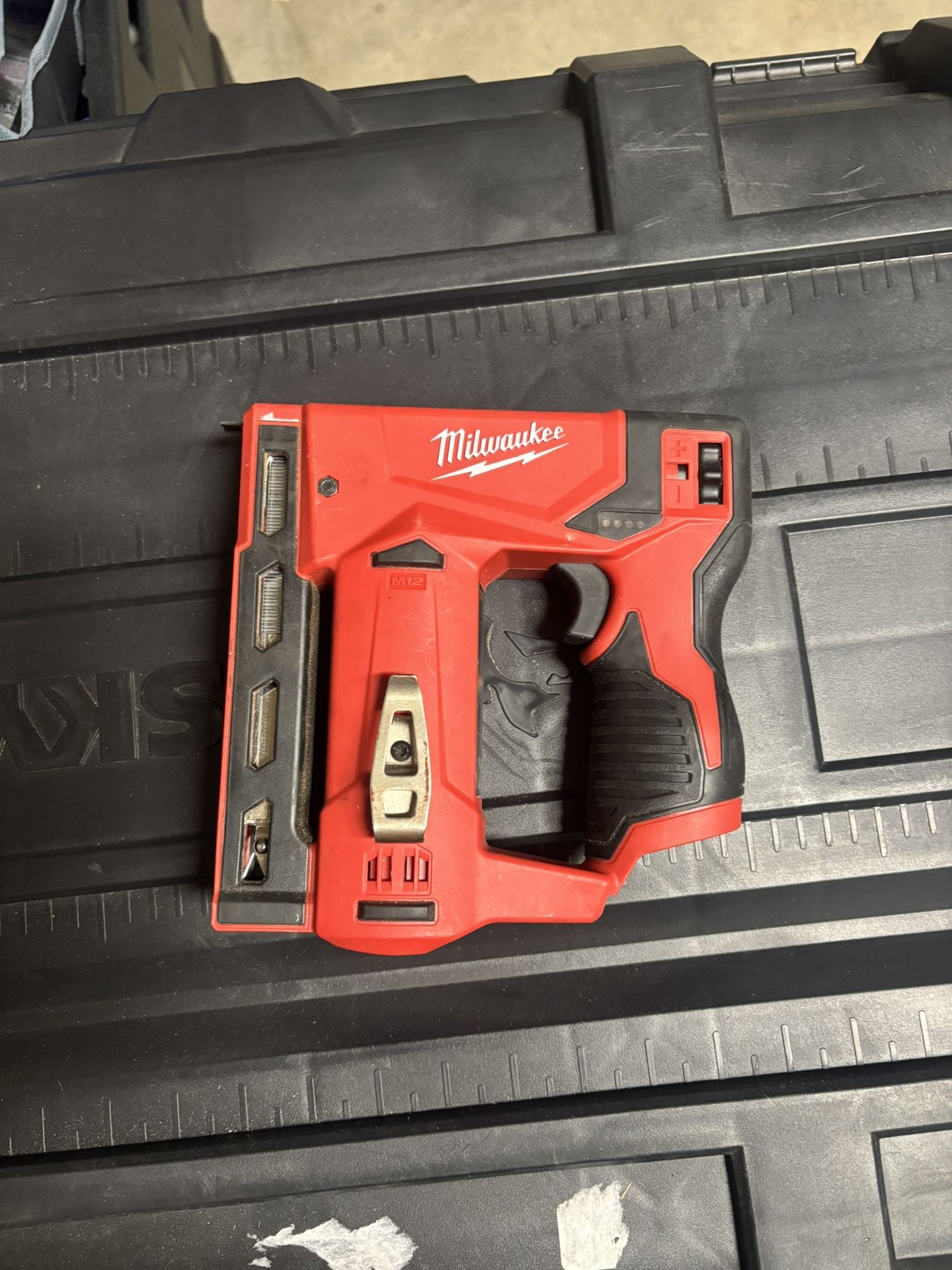 Milwaukee Crown Stapler