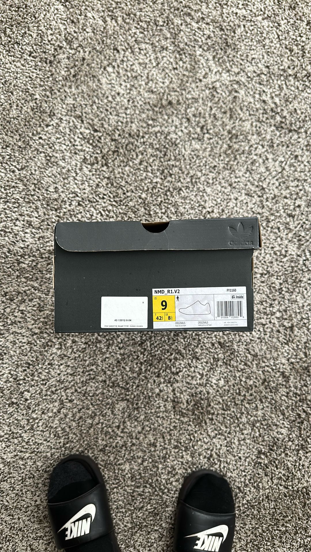 NMD_R1 V.2