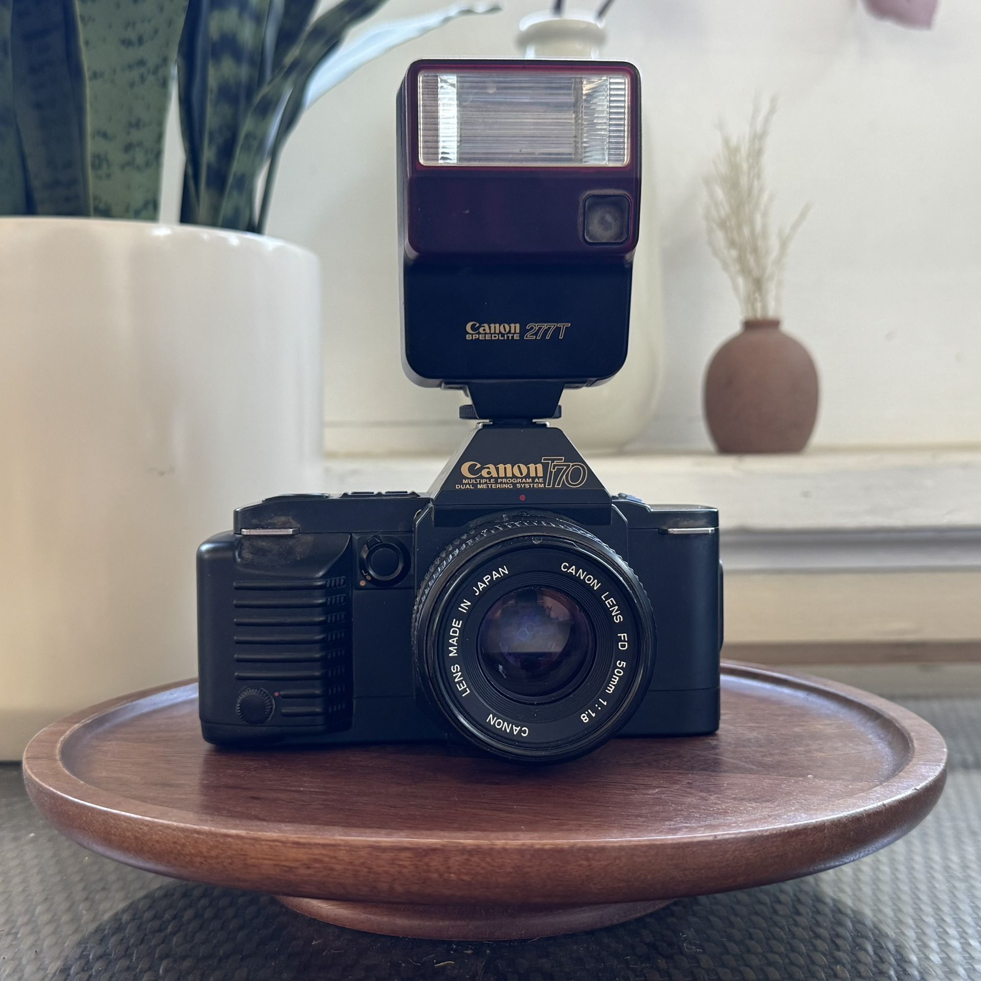 Canon T70 Film Camera with 50mm Lens and Speedlite 277T Flash – Vintage 35mm Setup