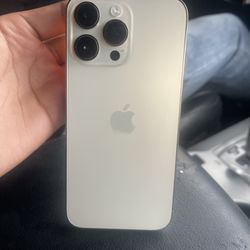 iPhone 14 Pro Max Gold 