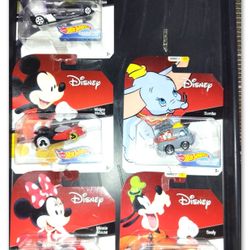 Hot Wheels - Mickey Minnie Goofy Dumbo or Jack Skeleton Cars