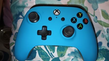 XBOX WIRELESS CONTROLLER