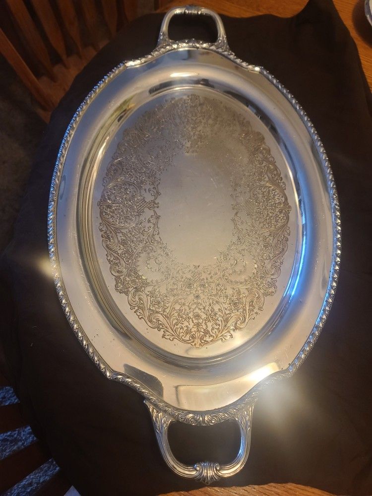 Wickford Large Oval Servings Tray